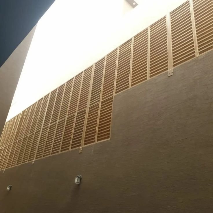سواتر فلل تبوك بتصاميم تناسب الواجهات الخارجية.