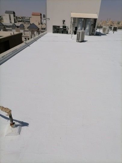 تطبيق عزل فوم للأسطح في تبوك بجودة عالية.